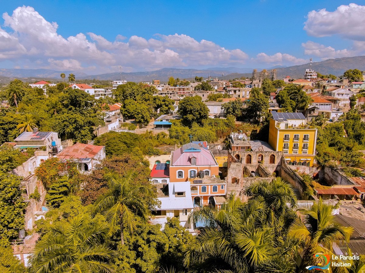 Okap oswa Jakmèl: Ki kapital touristik Ayiti?