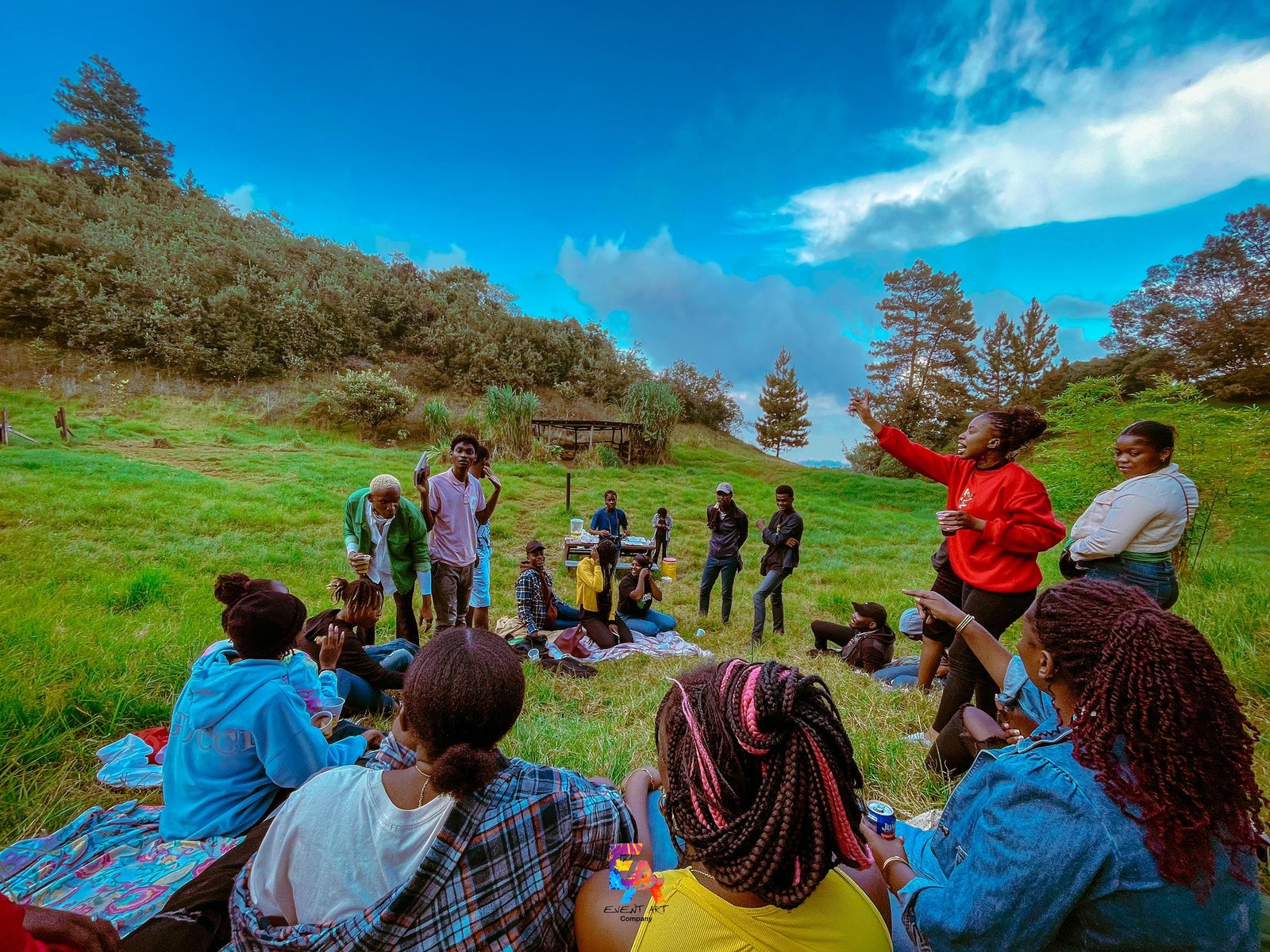 Jou san telefòn: Yon siy jèn moun k ap chèche koneksyon ak lanati