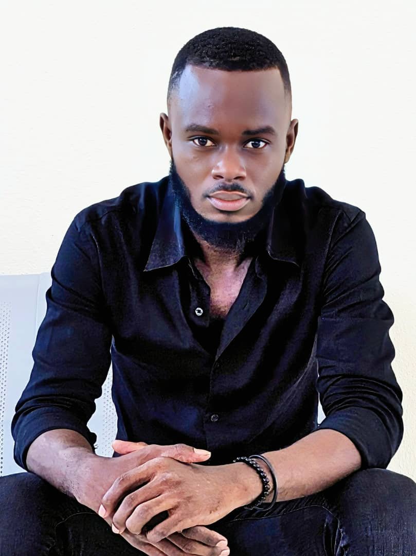 King Graph : Imaj yon Jèn Ayisyen Pasione Pa Design Grafik