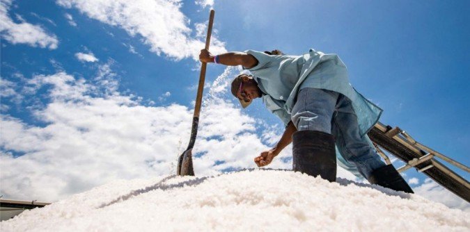 Pwodiksyon Sèl an Ayiti: Konesans Tradisyonèl nan Kè Ekonomi lokal la