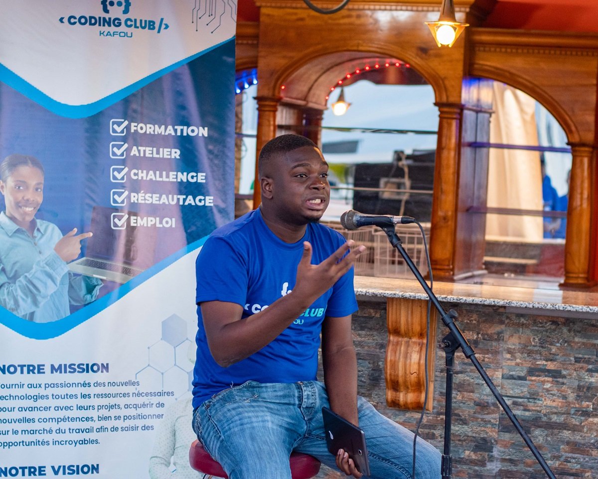 Ekspè nan SEO ak UI/UX Design: Dekouvri devlopè Ayisyen an, Appolon Guy Alain